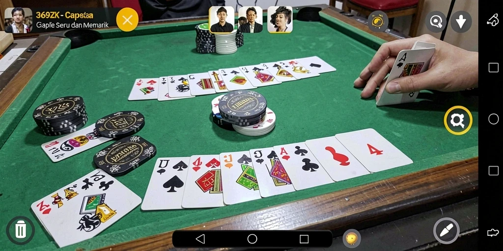 Tampilan gameplay seru di 369ZK dengan teman-teman sedang bermain Gaple.